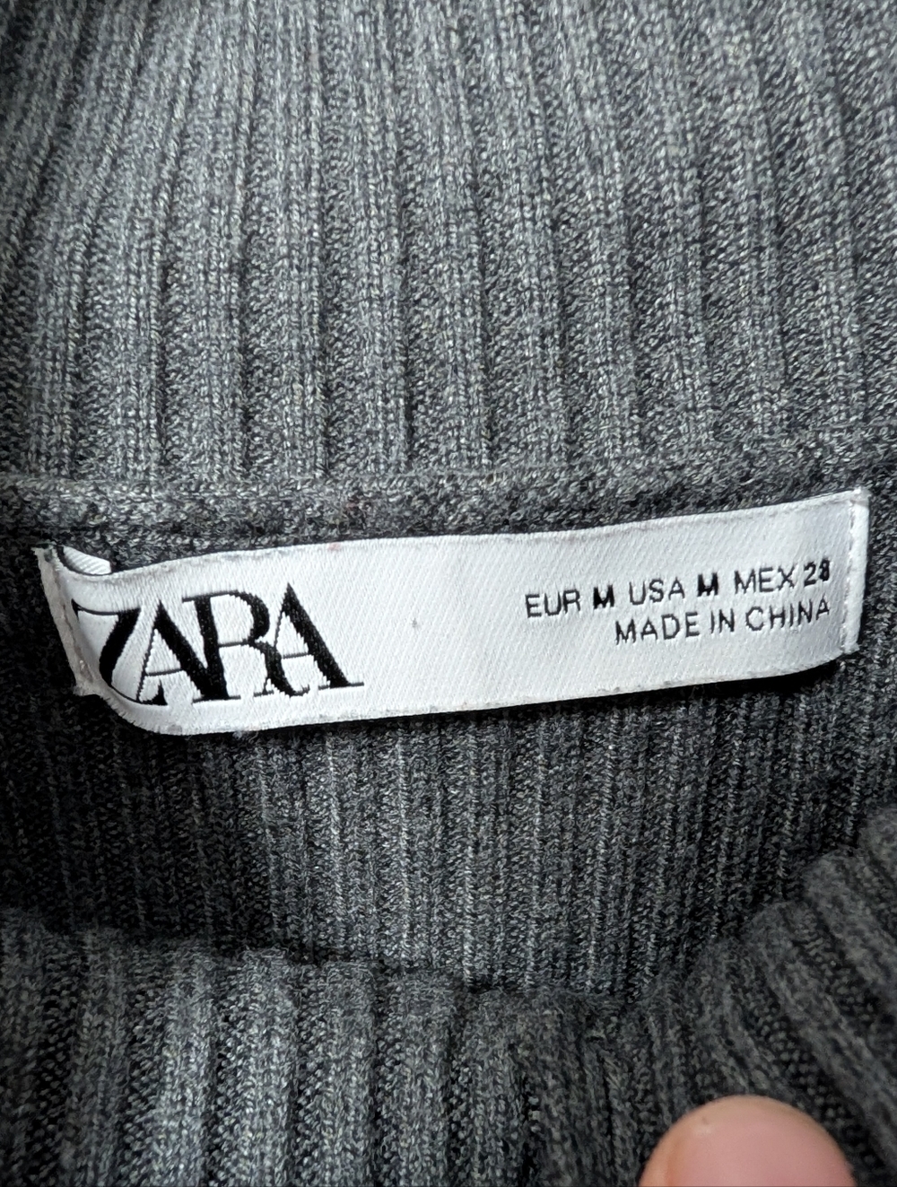 Like New! Zara Ribbed Cutout Button Front Crop Sweater - Picture 5 of 6